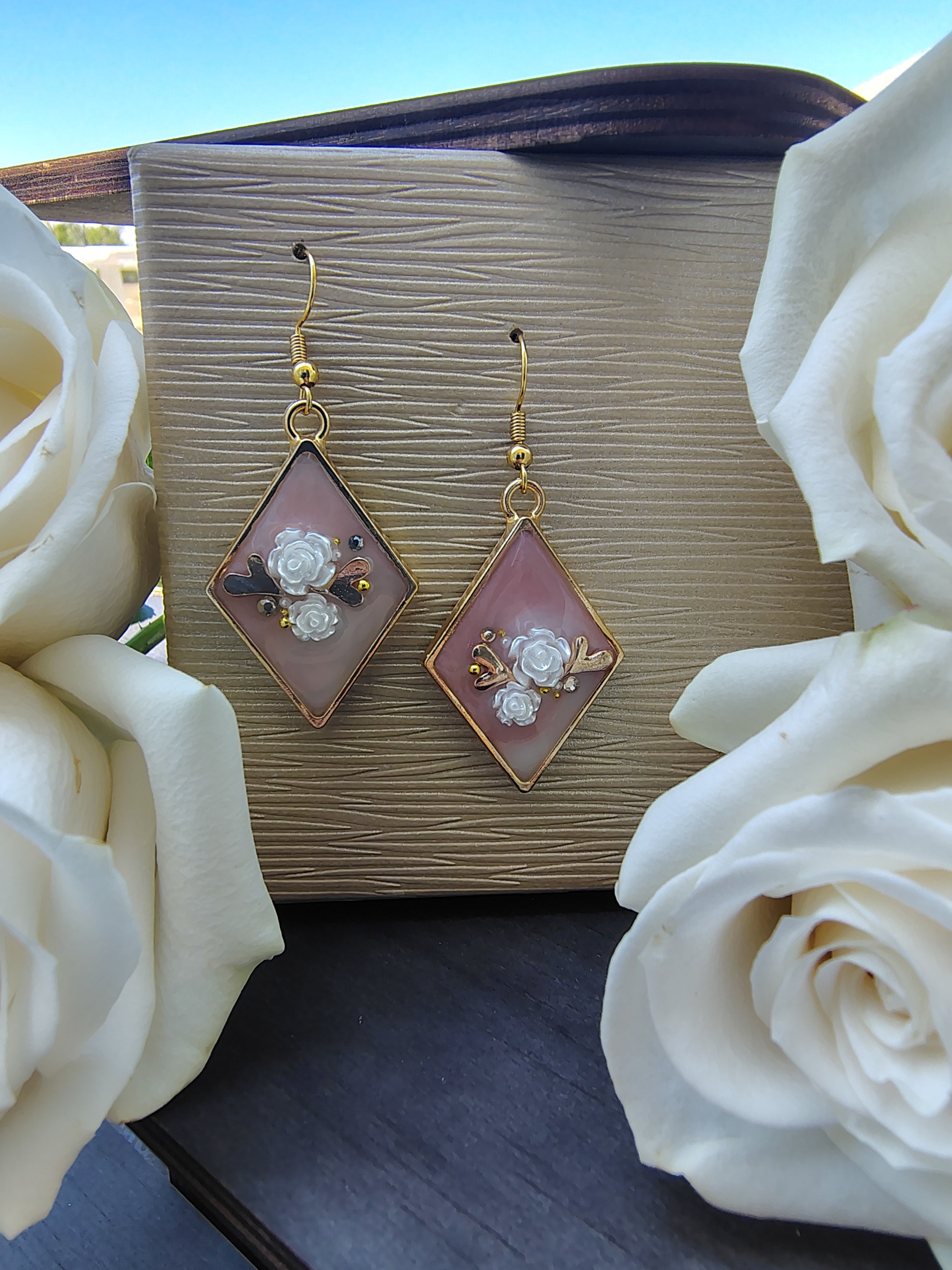 Precious Girl Earrings / Gold Diamond
