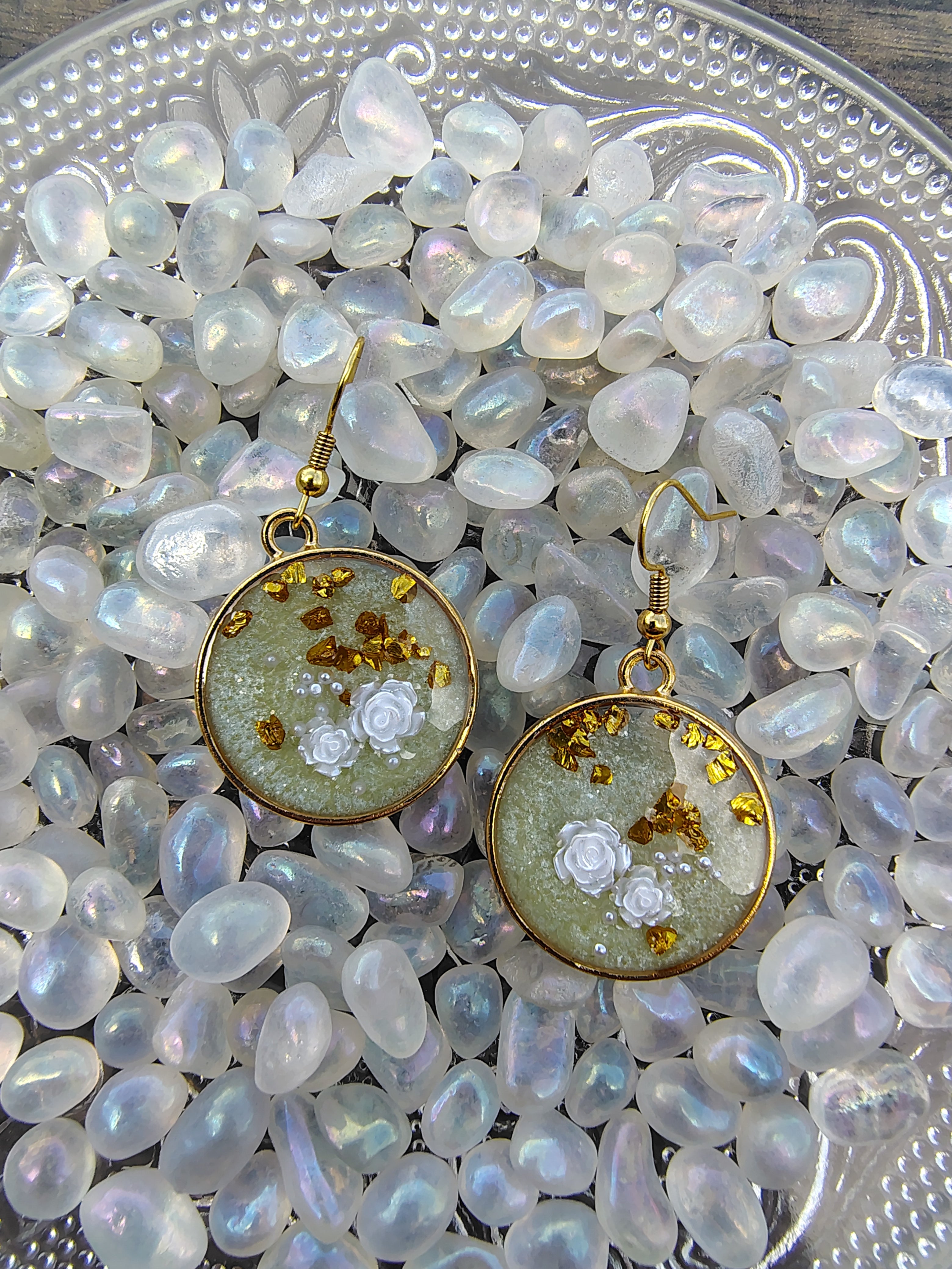 Spring Roses Earrings / Gold Circle